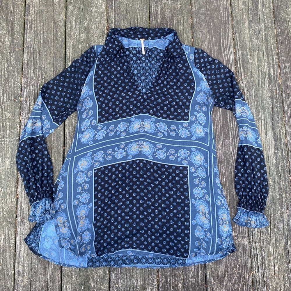 Free People floral long sleeve tunic size XS